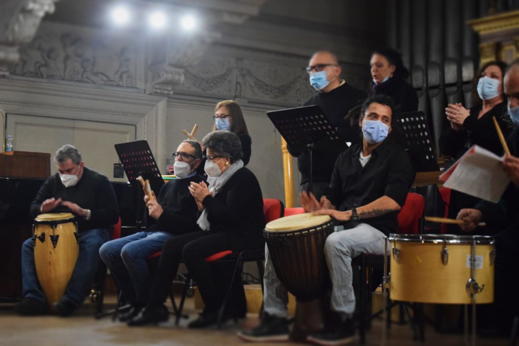 concerto dei  "Briganti Pizzicati" gruppo composto dai partecipanti laboratorio di arte-terapia musica della fondazione Di Liegro